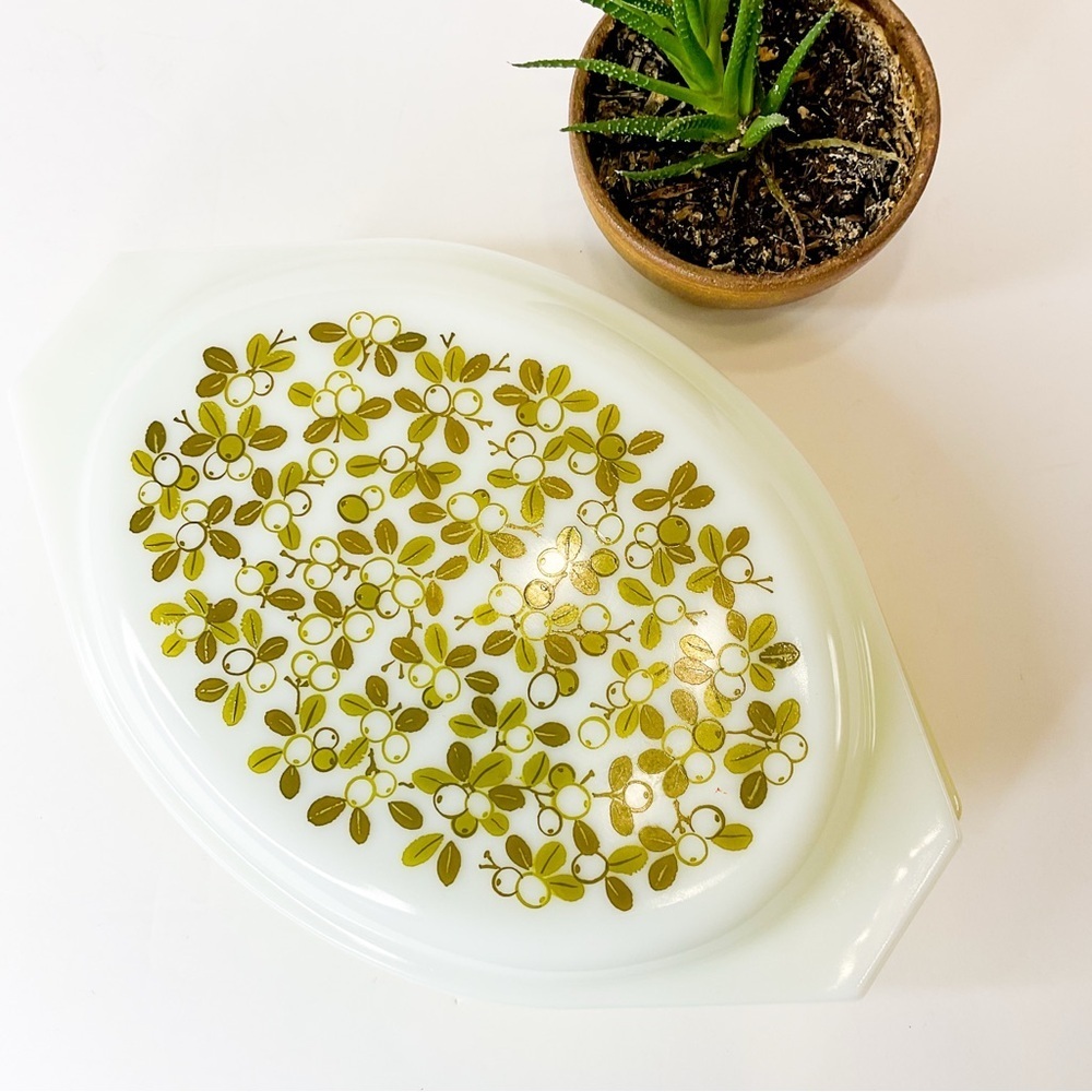 VINTAGE Pyrex Avocado Green Olive Pattern Casserole Dish With Lid MCM Retro - Picture 6 of 10